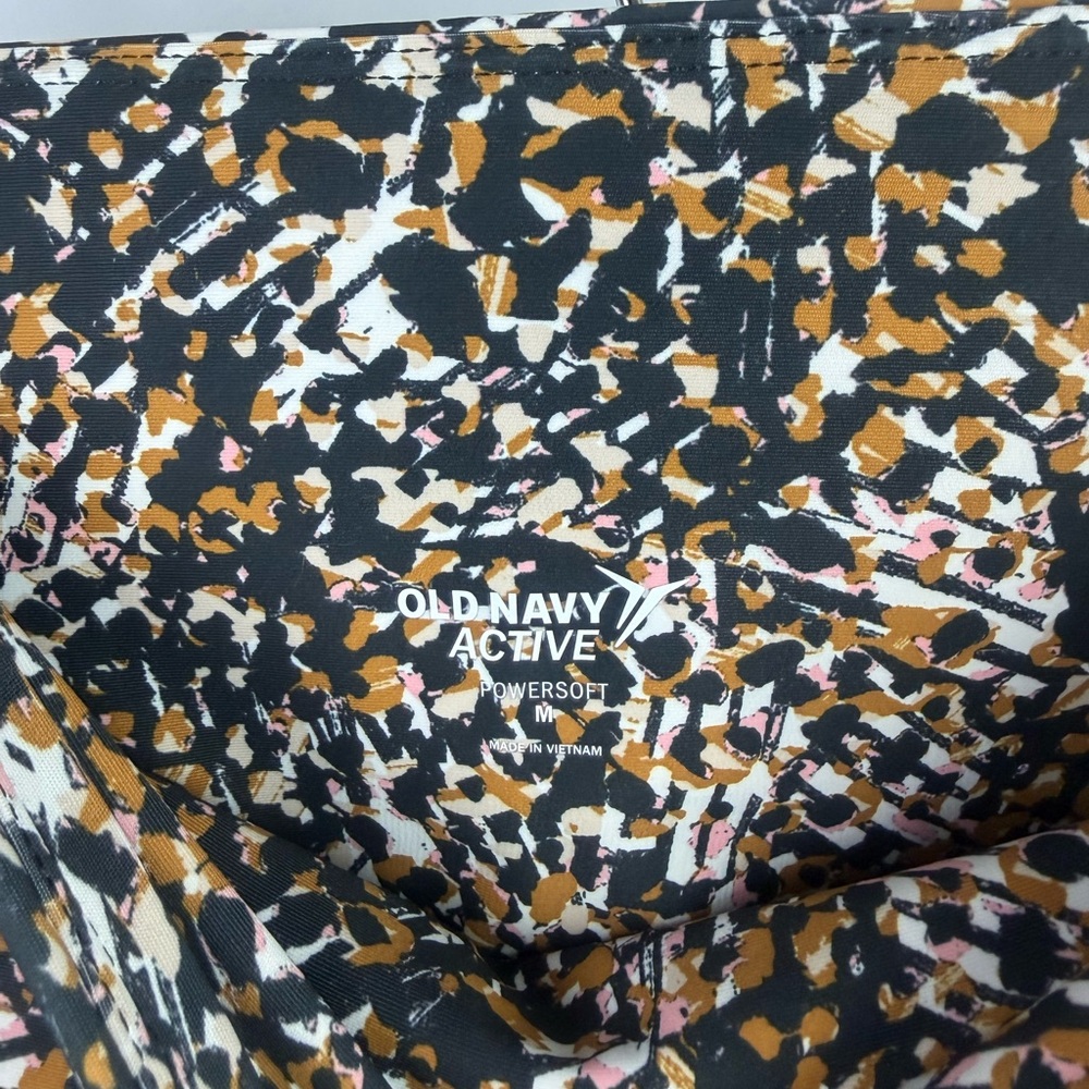 Old Navy Active Set Medium Sports Bra + Biker Shorts Printed Workout Gym - Picture 8 of 15